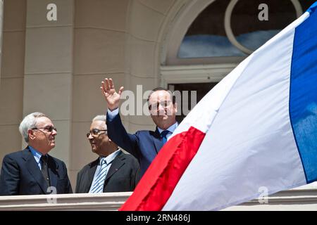 (150511) -- HAVANNA, 11. Mai 2015 -- der französische Präsident Francois Hollande (R) nimmt am 11. Mai 2015 an der Einweihungszeremonie eines neuen Hauptquartiers der Allianz Francaise in Havanna, der Hauptstadt Kubas, Teil. ) KUBA-FRANKREICH-HAVANNA-FRANKREICH-HOLLANDE-INAUGRATION-ALLIANCE FRANCAISE LiuxBin PUBLICATIONxNOTxINxCHN 150511 Havanna 11. Mai 2015 französischer Präsident Francois Hollande r nimmt an der Einweihungszeremonie eines neuen Hauptquartiers der Allianz Francaise in Havanna, der Hauptstadt Kubas, Teil 11. Mai 2015 Kuba Frankreich Havanna, Frankreich, Frankreich, Hollande, Allianz Francaise, Francaise, LiixBIONNNNNNNNICATBin Stockfoto