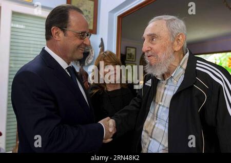 (150512) -- HAVANNA, -- Bild von Estudios Revolucion zeigt Fidel Castro (R), Führer der kubanischen Revolution, Treffen mit dem französischen Präsidenten Francois Hollande (L) am 11. Mai 2015 in Havanna, Kuba. Der französische Staatspräsident Francois Hollande und der kubanische Staatschef Raul Castro diskutierten am Montag über Möglichkeiten zur Stärkung der politischen und wirtschaftlichen Beziehungen zwischen ihren Ländern. Estudios Revolucion/) (rtg) (lrz) CUBA-HAVANA-FRANCE-POLITICS-CASTRO CUBADEBATE PUBLICATIONxNOTxINxCHN 150512 Havanna Bild von Estudios Revolucion zeigt Fidel Castro, Führer der kubanischen Revolution, Treffen mit Franzosen Stockfoto