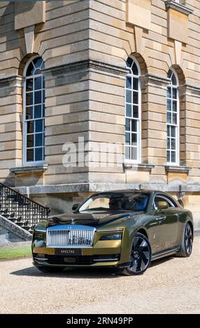 2024 Rolls Royce Spectre vollelektrische Limousine beim 2023 Salon Prive Concours im Blenheim Palace Woodstock Oxfordshire UK Stockfoto