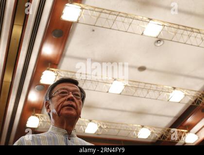 (150520) -- TOKIO, 20. Mai 2015 -- Japans Okinawa-Gouverneur Takeshi Onaga trifft am 20. Mai 2015 zu einer Pressekonferenz im Japan National Press Club in Tokio ein. Onaga erklärte wiederholt, dass der Bau der US-Basis in Henoko, Präfektur Okinawa, gestoppt werden sollte. JAPAN-TOKIO-OKINAWA-BASIS Stringer PUBLICATIONxNOTxINxCHN 150520 TOKIO 20. Mai 2015 Japans Okinawa-Gouverneur Takeshi Onaga trifft zu einer Pressekonferenz IM Japan National Press Club in Tokio AM 20. Mai 2015 ein Onaga erklärte wiederholt, dass der Bau der US-Basis in der Präfektur Henoko Okinawa gestoppt werden sollte Japan Tokio Okina Stockfoto