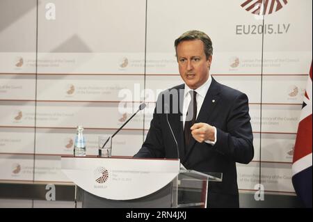 (150522) -- RIGA, 22. Mai 2015 -- der britische Premierminister David Cameron hält im Anschluss an die Treffen des EU-Gipfeltreffens zur Östlichen Partnerschaft am 22. Mai 2015 in Riga, Lettland, eine Pressekonferenz ab. Cameron, der am Freitag zum Gipfeltreffen der Östlichen Partnerschaft der EU hierher kam, äußerte den Wunsch nach einer EU-Reform für die Briten im Vorfeld eines Referendums über die EU-Mitgliedschaft in seinem Land. )(wr) LETTLAND-RIGA-EU-GROSSBRITANNIEN-CAMERON GuoxQun PUBLICATIONxNOTxINxCHN 150522 Riga 22. Mai 2015 der britische Premierminister David Cameron hält im Anschluss an die Treffen des EU-Gipfels zur Östlichen Partnerschaft in Riga, Lettland, eine Pressekonferenz ab Stockfoto