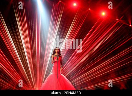 (150524) -- PEKING, 24. Mai 2015 -- Lettlands Aminata tritt während einer Dress-Probe für das zweite Halbfinale des 60. Jährlichen Eurovision Song Contest in der Wiener Stadthalle in der österreichischen Hauptstadt Wien am 20. Mai 2015 auf. Qian Yi) WÖCHENTLICHE AUSWAHL VON XINHUA-FOTO Qianyi PUBLICATIONxNOTxINxCHN 150524 Peking 24. Mai 2015 Lettland S Aminata tritt während einer Dress-Probe für das zweite Halbfinale des 60. jährlichen Eurovision Song Contest IM Wiener Rathaus in der österreichischen Hauptstadt Wien auf 20. Mai 2015 Qian Yi Weekly Choices of XINHUA Photo Qianyi PUBLICATIONxNOTxINxCHN Stockfoto