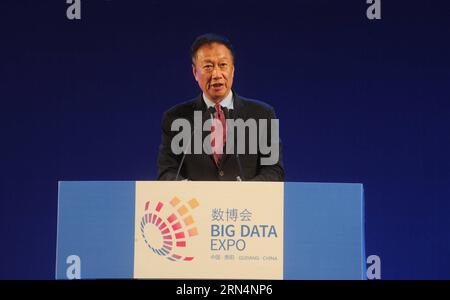 (150526) -- GUIYANG, 26. Mai 2015 -- Terry Gou, Gründer und Vorsitzender von Foxconn, hält eine Rede auf dem Global Big Data Era Guiyang Summit während der Guiyang International Big Data Expo 2015 in Guiyang, der Hauptstadt der südwestchinesischen Provinz Guizhou, am 26. Mai 2015. Die Guiyang International Big Data Expo 2015 startete am Dienstag und zog Unternehmen wie Alibaba, Foxconn, Huawei usw. an ) (zhs) CHINA-GUIYANG-BIG DATA-EXPO (CN) OuxDongqu PUBLICATIONxNOTxINxCHN 150526 Guiyang Mai 26 2015 Terry Gou Gründer und Vorsitzender von Foxconn hält eine Rede AUF DEM Global Big Data ERA Guiyang Summit während des Jahres Stockfoto