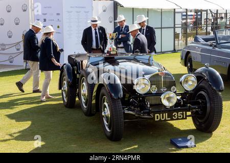 BEST of Show 1937 Bugatti Type 57S beim 2023 Salon Prive Concours im Blenheim Palace Woodstock Oxfordshire UK Stockfoto