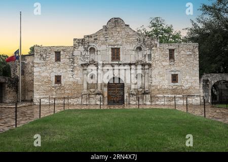 Die historische Mission San Antonio de Valero, bekannt als The Alamo in San Antonio, Texas. Stockfoto