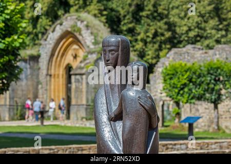 Orval Abbey / Abbaye Notre-Dame d'Orval, moderne Kunst im Zisterzienserkloster Villers-devant-Orval, Florenville, Luxemburg, Wallonien, Belgien Stockfoto