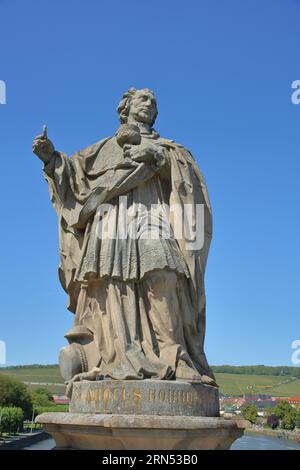 Statue von Kardinal Carolus Borromeo, italienischer heiliger, Karl, Alte Hauptbrücke, Skulptur, Abbildung, Würzburg, Unterfranken, Franken, Bayern Stockfoto