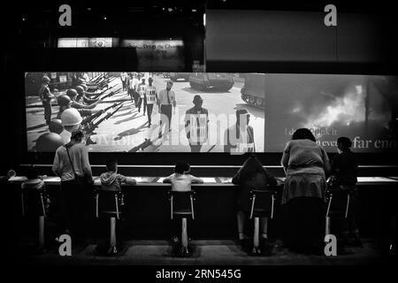 WASHINGTON, DC -- die interaktive Lunch Counter-Ausstellung in der Galerie Defending Freedom, Defining Freedom: The Ära of Segregation 1876-1968 des Smithsonian's National Museum of African American History & Culture in der National Mall. Stockfoto