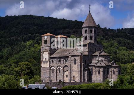 Eglise de Saint-Nectaire Priory Church, Saint-Nectaire, Departement Puy-de-Dome, Region Auvergne-Rhone-Alpes, Frankreich Stockfoto