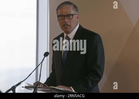 SEATTLE, 18. Juni 2015 – Jay Inslee, Gouverneur des Staates Washington, spricht bei der Eröffnungszeremonie des Global Innovation Exchange (GIX) Institute in Seattle am 18. Juni 2015. Die US-Universität Washington und die chinesische Tsinghua University haben am Donnerstag in Seattle das Global Innovation Exchange (GIX) Institute ins Leben gerufen, an dem Vertreter beider Seiten eine besondere Zeremonie teilnahmen. Dies ist das erste Mal, dass sich eine chinesische Forschungsuniversität in den Vereinigten Staaten niederlässt. Satya Nadella, CEO von Microsoft, gab bekannt, dass Microsoft 40 Millionen US-Dollar für die Unterstützung von GIX bereitstellen werde. ) US-SEATTL Stockfoto