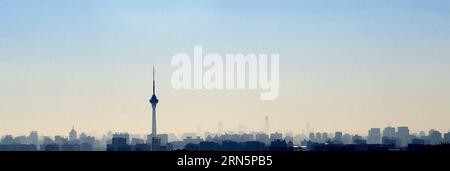 (150701) -- PEKING, -- Foto aufgenommen am 30. Juni 2015 um 235960 GMT, zeigt die Stadt Peking, China. Die Zeitnehmer am Dienstag haben eine Sekunde auf die Uhr getippt, um die etwas langsamere Erdrotation auszugleichen. Die Schaltsekunde bedeutet, dass sich die Uhr von 23:59:59 bis 23:59:60 bewegt, bevor sie Mitternacht der Weltzeit erreicht. ) CHINA-TIME-LEAP SECOND Chenxduo PUBLICATIONxNOTxINxCHN 150701 Peking Foto aufgenommen AM 235960 GMT AM 30 2015. Juni zeigt, dass die chinesischen Zeitmesser der Stadt Peking AM Dienstag eine Sekunde auf die Uhr getippt haben, um eine etwas langsamere Erdumdrehung auszugleichen die Schaltsekunde bedeutet die Uhr Stockfoto