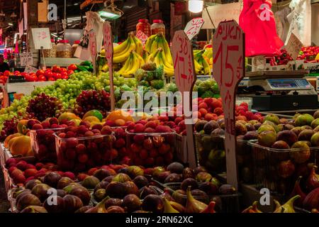 Exotische Früchte auf dem Markt Stockfoto