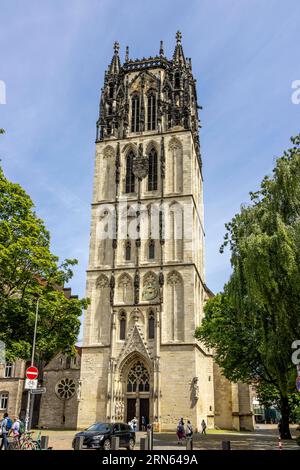 Gotische Liebfrauen-Ueberwasserkirche am Ueberwasserkirchplatz, Münster, Nordrhein-Westfalen, Deutschland Stockfoto