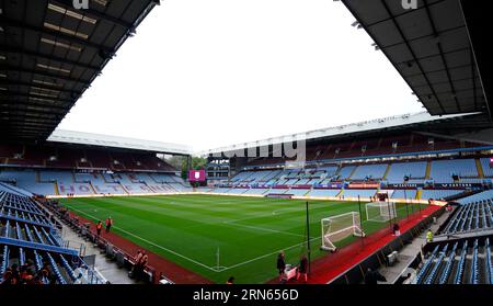 Birmingham, Großbritannien. August 2023 31. Allgemeine Ansicht des Stadions vor dem Spiel der UEFA Europa Conference League in Villa Park, Birmingham. Das Bild sollte lauten: Andrew Yates/Sportimage Credit: Sportimage Ltd/Alamy Live News Stockfoto