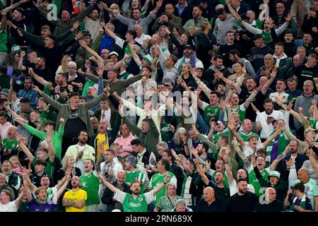 Hibernian-Fans vor dem Play-off-Spiel der UEFA Europa Conference League in der Villa Park, Birmingham. Bilddatum: Donnerstag, 31. August 2023. Stockfoto