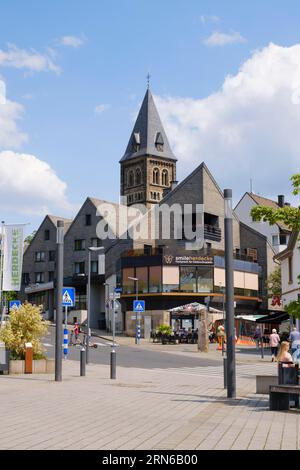 Blick auf die Stadt mit der Evangelischen Stiftskirche St. Marien, Herdecke, Ruhrgebiet, Nordrhein-Westfalen, Deutschland Stockfoto