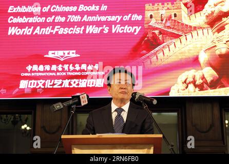 (150724) -- AUCKLAND, 24. Juli 2015 -- Sun Shoushan, stellvertretender Leiter der staatlichen Presse-, Presse-, Radio-, Film- und Fernsehverwaltung, spricht an die Eröffnungszeremonie der chinesischen Buchausstellung anlässlich des 70. Jahrestages des Sieges des Antifaschistischen Weltkrieges in Auckland, Neuseeland, am 24. Juli 2015. Die Buchausstellung zeigte fast 1.000 Arten von Büchern, die die Schlachtfelder Chinas gegen Faschisten während des Krieges umfassend reflektierten. Zhang Heqing)(azp) NEW ZEALAND-AUCKLAND-CHINA-BOOK AUSSTELLER Tianye PUBLICATIONxNOTxINxCHN 150724 Auckland 24. Juli 2015 so Stockfoto