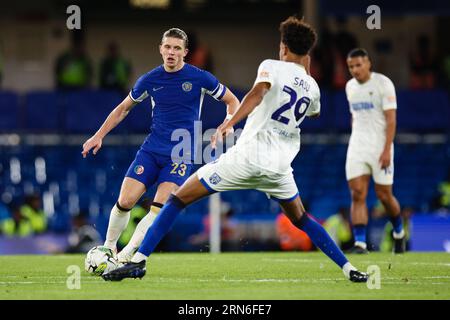 LONDON, UK - 30. August 2023: Conor Gallagher von Chelsea in Aktion während des zweiten Spiels des EFL Cup zwischen Chelsea und AFC Wimbledon in Stamford Stockfoto