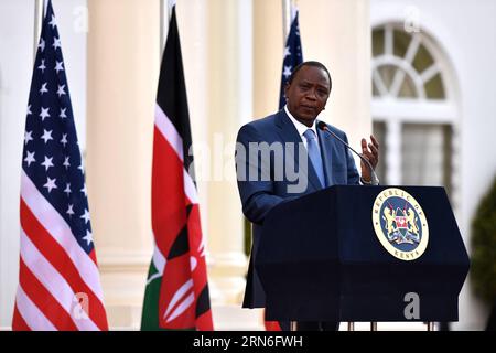 (150725) -- NAIROBI, 25. Juli 2015 -- der kenianische Präsident Uhuru Kenyatta spricht während einer gemeinsamen Pressekonferenz mit dem US-Präsidenten Barack Obama, der am 25. Juli 2015 in Nairobi, Kenia, zu Gast war. Kenia und die USA bekräftigten am Samstag ihr Engagement für die Sicherheitszusammenarbeit und im Krieg gegen den Terrorismus, um zukünftige Terroranschläge in der ostafrikanischen Nation zu verhindern. ) KENIA-NAIROBI-US-UHURU-OBAMA-GEMEINSAME PRESSEKONFERENZ SunxRuibo PUBLICATIONxNOTxINxCHN 150725 Nairobi Juli 25 2015 der kenianische Präsident Uhuru Kenyatta spricht während einer gemeinsamen Pressekonferenz mit dem US-Präsidenten Barack Obama, der zu Besuch ist Stockfoto