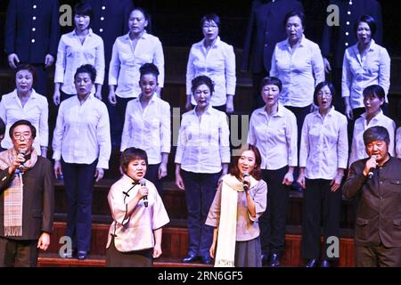 (150726) -- SYDNEY, 26. Juli 2015 -- Darsteller singen Chor während eines Abendkonzerts zum 70. Jahrestag des Sieges im chinesischen Volkskrieg gegen die japanische Aggression und des Sieges des Antifaschistischen Krieges im Rathaus von Sydney, Australien, 26. Juli 2015. )(azp) AUSTRALIEN-SYDNEY-KONZERT-JAHRESTAG jinxlinpeng PUBLICATIONxNOTxINxCHN 150726 Sydney Juli 26 2015 Darsteller singen Chorus während des Abendkonzerts zum Gedenken an den 70. Jahrestag des Sieges in den chinesischen Prominenten S war des Widerstands gegen die japanische Aggression und der Sieg Stockfoto