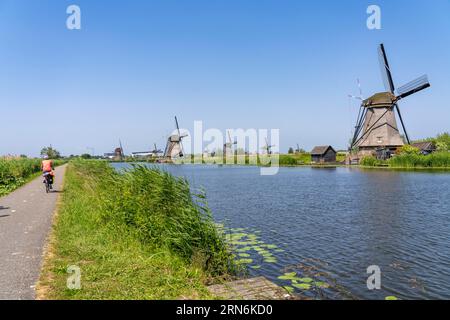 Kinderdijk, 18 Windmühlen die Wasser aus den Poldern abpumpen sollten um das Land nutzen zu können, eine der bekanntesten Sehenswürdigkeiten, UNES Stockfoto