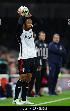 LONDON, UK - 29. August 2023: Kenny Tete vom Fulham FC während des zweiten Spiels des EFL Cup zwischen Fulham FC und Tottenham Hotspur in Craven Cottage Stockfoto