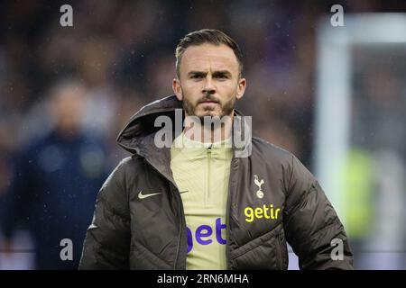 LONDON, UK - 29. August 2023: James Maddison von Tottenham Hotspur vor dem Spiel der zweiten Runde des EFL Cup zwischen Fulham FC und Tottenham Hotspur bei CR Stockfoto
