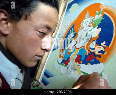 (150812) -- PEKING, 12. August 2015 -- Foto aufgenommen am 25. April 2005 zeigt einen Schüler, der Thangka an einer Berufsschule in Damxung in der autonomen Region Tibet im Südwesten Chinas zeichnet. Seit 2005 hat China etwa 130 Millionen Yuan (etwa 20 Millionen Dollar) für den Schutz immaterieller Kulturgüter in Tibet bereitgestellt, etwa 800 lokale immaterielle Kulturgüter gerettet und gesammelt und 30 Erbbasen für sie eröffnet. ) (Zwx) CHINA-TIBET-IMMATERIBLE CULTURAL HERITAGES-PROTECTION(CN) GesangxDawa PUBLICATIONxNOTxINxCHN 150812 Peking 12. August 2015 Foto aufgenommen AM April 25 2005 zeigt Stockfoto