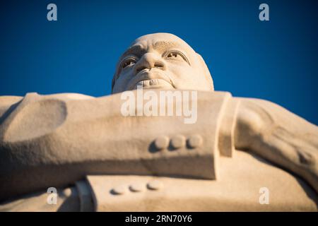 WASHINGTON DC, Vereinigte Staaten – der Martin Luther King Jr. Das Memorial erinnert an das beständige Erbe des Bürgerrechtlers. Das Denkmal, das sich am Tidal Basin der National Mall befindet, erinnert an Dr. Kings Beiträge zur amerikanischen Bürgerrechtsbewegung und an sein Streben nach Gerechtigkeit mit gewaltfreien Mitteln. Stockfoto