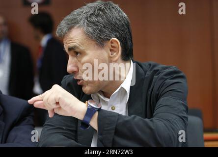 (150814) -- BRÜSSEL, 14. August 2015 -- der griechische Finanzminister Euclid Tsakalotos nimmt am 14. August 2015 an einer Sitzung der Eurogruppe im EU-Hauptsitz in Brüssel, Belgien, Teil. ) BELGIEN-BRÜSSEL-EURO-GRUPPENSITZUNG YexPingfan PUBLICATIONxNOTxINxCHN 150814 Brüssel 14. August 2015 griechische Finanzminister Euclid Tsakalotos nimmt an der Sitzung der Euro-Gruppe AM EU-Sitz in Brüssel Teil Belgien 14. August 2015 Belgien Brüssel Sitzung der Euro-Gruppe YexPingfan PUBLICATIONxNOTxINxCHN Stockfoto