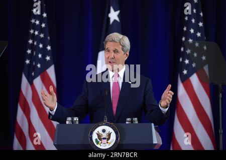 POLITIK John Kerry: Rede in Philadelphia zu Atomabkommen mit Iran (150902) -- PHILADELPHIA, 2. September 2015 -- US-Außenminister John Kerry hält eine Rede über das Atomabkommen mit dem Iran im National Constitution Center in Philadelphia, Pennsylvania, USA, 2. September 2015. US-Außenminister John Kerry versuchte am Mittwoch, die Unterstützung für das iranische Atomabkommen zu erweitern, nachdem die Regierung ein Minimum an Kongressstimmen erhielt, die erforderlich waren, um das Abkommen lebendig zu machen. ) USA-PHILADELPHIA-JOHN KERRY-IRAN-NUKLEARABKOMMEN Yinxbogu PUBLICATIONxNOTxINxCHN Politik John Stockfoto