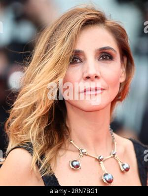 (150902) -- VENEDIG, 2. September 2015 -- die französische Schauspielerin Clotilde Courau nimmt an der Premiere des Everest und der Eröffnungszeremonie des 72. Filmfestivals in Venedig, Italien, 2. September 2015 Teil. ) ITALIEN-VENEDIG-FILMFESTIVAL-ERÖFFNUNG JinxYu PUBLICATIONxNOTxINxCHN 150902 Venedig 2. September 2015 die französische Schauspielerin Clotilde Courau nimmt an der Premiere des Everest und der Eröffnungszeremonie des 72. Filmfestivals von Venedig in Venedig Italien 2. September 2015 Eröffnung des Venedig Filmfestivals JinxYu PUBLICATIONxNOTxINxCHN Stockfoto