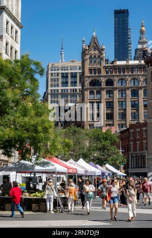 Der Union Square Greenmarket ist besonders im Sommer 2023 in New York City, USA, beliebt Stockfoto