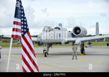 (150904) -- AMARI, 4. September 2015 -- am 4. September 2015 wird Ein Flugzeug der US Airforce A-10 auf dem Amari-Stützpunkt in Estland gesehen. Die U.S. Air Forces Europe und Air Forces Africa Public Affairs unternahmen Probeflüge auf der Amari Air Base, Estland, was die Verstärkung des Flugbetriebs in der Ostsee und in Europa sowie Estlands Fähigkeit zur Unterstützung von Rotationseinsätzen von Flugzeugen der U.S. Air Force verstärkte.) ESTLAND-AMARI-TRAIL-FLUG SergeixStepanov PUBLICATIONxNOTxINxCHN 150904 Amari 4. September 2015 ein Flugzeug DER US-Luftwaffe A 10 IST AM 4. September 2015 Seen AUF dem Amari-FLUGPLATZ in Estland Stockfoto