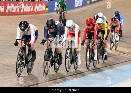 Jennifer Valente aus den USA belegte während ihrer Goldmedaille im Frauen-Omnium den zweiten Platz im Feld und wurde wieder Weltmeister. Stockfoto