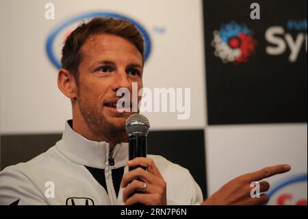 (150916) -- SINGAPUR, 16. September 2015 -- der britische McLaren-Fahrer Jenson Button nimmt am 16. September 2015 an einer Werbeveranstaltung des Singapore F1 Grand Prix Night Race im Conrad Hotel in Singapur Teil. Singapur F1 Grand Prix Night Race findet vom 18. Bis 20. September auf dem Marina Bay Street Circuit statt. ) (SP)SINGAPUR-F1 GRAND PRIX NIGHT RACE PROMOTION EVENT ThenxChihxWey PUBLICATIONxNOTxINxCHN Singapur 16. September 2015 McLaren British Driver Jenson Button nimmt an einem Promotion Event des Singapore F1 Grand Prix Night Race IM Singapore S Conrad Hotel Teil 16. September 2015 Singapur F1 Grand Prix Night Race wird H sein Stockfoto