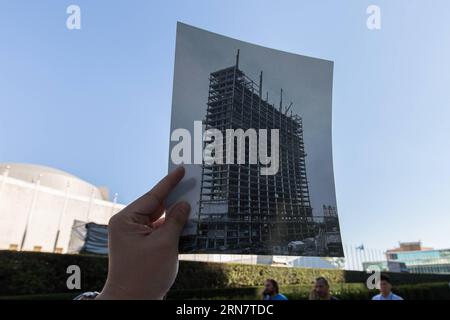 Das am 18. September 2015 aufgenommene Foto zeigt den Standort des Sekretariats der Vereinten Nationen in der Mitte von Mahattan, New York City, USA, verglichen mit einem Foto, das am 8. August 1949 am selben Ort aufgenommen wurde, als das Gebäude noch im Bau war. Im Jahr 1945 trafen sich Vertreter von 50 Ländern in San Francisco auf der Konferenz der Vereinten Nationen über die Internationale Organisation, um die Charta der Vereinten Nationen auszuarbeiten, die am 26. Juni 1945 von Vertretern von 50 Ländern unterzeichnet wurde. Die Vereinten Nationen traten am 24. Oktober 1945 offiziell in Kraft, als die Charta von China ratifiziert worden war. Stockfoto