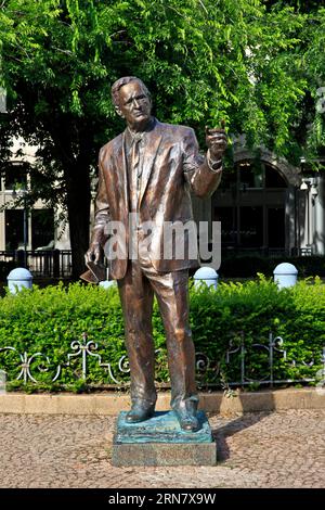 Statue des 41. Präsidenten der Vereinigten Staaten George Herbert Walker Bush (1924–2018) in Budapest, Ungarn Stockfoto