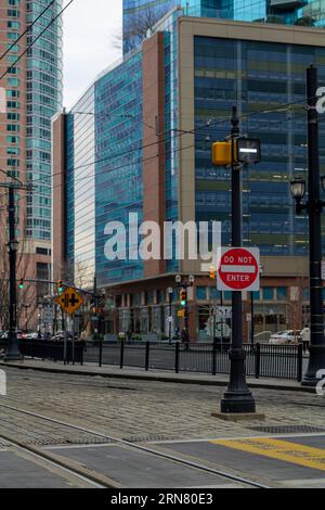 Jersey City, New Jersey, USA, Blick auf den öffentlichen Bahnhof Exchange Place Stockfoto