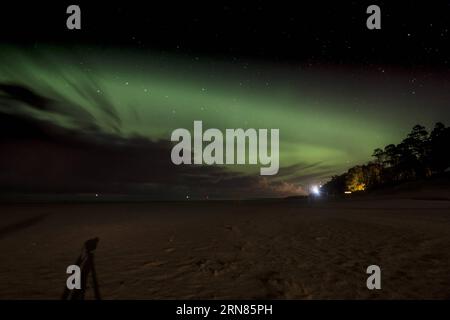 Die aurora wird am 7. Oktober 2015 in Narva-Joesuu im Nordosten Estlands gesehen. ESTLAND-NARVA-JOESUU-AURORA SergeixStepanov PUBLICATIONxNOTxINxCHN die Aurora IS-Seen in Narva JOESUU im Nordosten Estlands AM 7. Oktober 2015 Estland Narva JOESUU Aurora SergeixStepanov PUBLICATIONxNOTxINxCHN Stockfoto