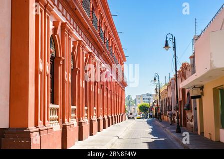 Colima, Mexiko; 1. Februar 2023. Seite des Regierungspalastes von Colima. Stockfoto