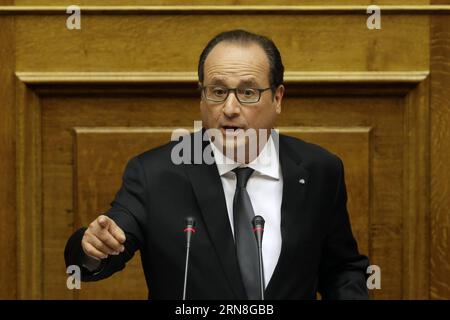 (151023) -- ATHEN, 23. Oktober 2015 -- der französische Präsident Francois Hollande hält eine Rede vor dem griechischen parlament in Athen, Griechenland, 23. Oktober 2015. Der französische Präsident Francois Hollande hat am Freitag den zweiten und letzten Tag seines offiziellen Besuchs hier begonnen, indem er Frankreichs nachdrückliche Unterstützung für die Reformbemühungen Griechenlands zur Überwindung der Schuldenkrise bekräftigte und die Notwendigkeit eines Dialogs über Schuldenerleichterungen bekräftigte, sobald die Griechen die Rettungsverpflichtungen erfüllen. Pool/Thanassis Stavrakis) GRIECHENLAND-ATHEN-FRANKREICH-BESUCH MariosxLolos PUBLICATIONxNOTxINxCHN Athen OKT 23 2015 französischer Präsident Francooi Stockfoto