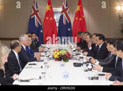 (151121) -- KUALA LUMPUR, 21. November 2015 -- der chinesische Premier Li Keqiang (4. R) trifft sich mit dem australischen Premierminister Malcolm Turnbull (3. L) am Rande einer Reihe regionaler Gipfel in Kuala Lumpur, Malaysia, 21. November 2015. ) (zhs) MALAYSIA-CHINA-AUSTRALIEN-LI KEQIANG-TURNBULL-MEETING HuangxJingwen PUBLICATIONxNOTxINxCHN 151121 Kuala Lumpur 21. November 2015 der chinesische Premierminister Keqiang 4. R trifft sich mit dem australischen Premierminister Malcolm Turnbull 3. L AN der Seite einer Reihe von Regionalgipfeln in Kuala Lumpur Malaysia 21. November 2015 zhs Malaysia China Turnbull Keang links Stockfoto