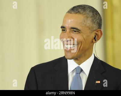 (151124) -- WASHINGTON D.C., 24. November 2015 -- US-Präsident Barack Obama nimmt am 24. November 2015 an einer Pressekonferenz in Washington D.C., USA, Teil. US-Präsident Barack Obama und sein französischer Amtskollege Francois Hollande drängten Russland und die Türkei am Dienstag, eine Eskalation zu vermeiden, nachdem ein russisches Kampfflugzeug von der Türkei abgestürzt wurde. US-WASHINGTON D.C.-OBAMA-HOLLANDE-PRESSEKONFERENZ BaoxDandan PUBLICATIONxNOTxINxCHN 151124 Washington D C 24. November 2015 US-Präsident Barack Obama nimmt an einer Pressekonferenz in Washington D C Teil die Vereinigten Staaten AM 24. November 2015 US-Präsident Barack Obama und seine Fr. Stockfoto