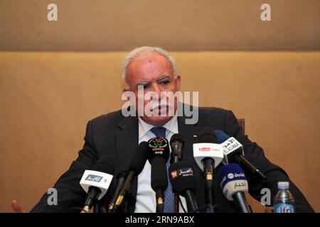 (151126) -- ALGIER, 25. November 2015 -- der palästinensische Außenminister Riyad al-Maliki und sein n-Pendant Ramtane Lamamra (nicht auf dem Foto) nehmen am 25. November 2015 an einer Pressekonferenz in Algier Teil. -ALGIER-PALÄSTINENSISCHE FM-BESUCH Algerien PUBLICATIONxNOTxINxCHN 151126 Algier Nov 25 2015 PALÄSTINENSISCHE Außenminister Riyad Al Maliki und sein n Teil Ramtane Herr Lamamra nicht im Foto Teilnahme an einer Pressekonferenz in Algier AM 25 2015. November Besuch der PALÄSTINENSISCHEN FM in Algerien PUBLICATIONxNOTxINxCHN Stockfoto