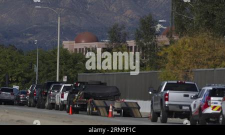 Tote bei Schießerei in San BENARDINO (151202) -- SAN BERNARDINO, 2. Dezember 2015 -- Foto aufgenommen am 2. Dezember 2015 zeigt das Inland Regional Center, wo eine Schießerei in San Bernardino City in Südkalifornien, USA, stattfand. Mindestens 14 Menschen wurden getötet und 14 weitere verletzt bei einer Schießerei am Mittwoch in San Bernardino City in Südkalifornien und bis zu drei Schützen sind noch aktiv, sagte die Polizei. U.S.-SAN BERNARDINO-SHOOTING YangxLei PUBLICATIONxNOTxINxCHN Todesfälle bei der Schießerei in San Benardino 151202 San Bernardino DEC 2 2015 Foto aufgenommen AM DEC 2 2015 zeigt die Domestic Regio Stockfoto