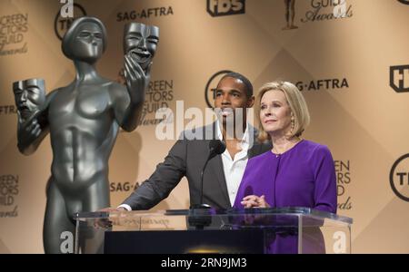 (151210) -- LOS ANGELES, 09. Dezember 2015 -- Screen Actors Guild Awards (sag), Vorsitzender des Komitees JoBeth Williams (R) und Mitglied Jason George, geben die Nominierungen für die 22. Jährlichen Screen Actors Guild Awards in Los Angeles, USA, am 9. Dezember 2015 bekannt. Die 22. Jährlichen sag Awards wurden heute Morgen im SilverScreen des Pacific Design Center in West Holleywood bekannt gegeben. Die 22. Sag wird am Samstag, den 30. Januar 2016, auf TNT und TBS simuliert. ) US-LOS ANGELES-sag-NOMINIERUNGEN YangxLei PUBLICATIONxNOTxINxCHN 151210 Los Angeles DEZ 09 2015 Screen Actors Guild Awards sag Committee Vorsitzender Jobe Stockfoto