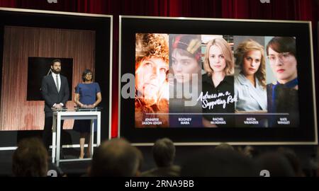 (160114) -- LOS ANGELES, 14. Januar 2016 -- Schauspieler John Krasinski (L) und der Präsident der Academy of Motion Picture Arts and Sciences Cheryl Boone Isaacs (R) kündigen die Nominierungen für die beste Schauspielerin in einer unterstützenden Rolle während der Nominierungen für die 88. Academy Awards des AMPAS Samuel Goldwyn Theater in Beverly Hills, Kalifornien, USA, an. am 14. Januar 2016. ) US-LOS ANGELES-OSCAR-NOMINIERUNGEN YangxLei PUBLICATIONxNOTxINxCHN 160114 Los Angeles 14. Januar 2016 Schauspieler John Krasinski l und der Präsident der Academy of Motion Picture Arts and Sciences Cheryl Boone Isaacs r kündigen die NOMINIERUNGEN an Stockfoto