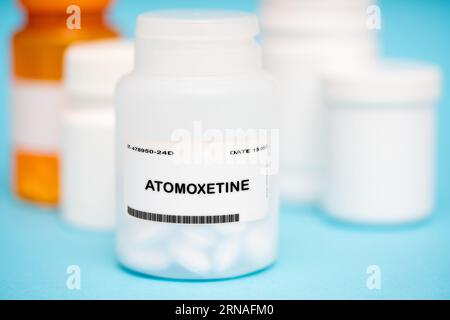 Atomoxetin ist ein Medikament, das verwendet wird, um Aufmerksamkeitsdefizit-Hyperaktivitätsstörung (ADHS) zu behandeln. Es gehört zu einer Klasse von Medikamenten, die als Selecti bezeichnet werden Stockfoto