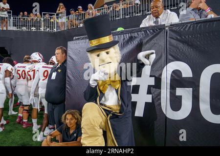 Winston-Salem, NC, USA. August 2023 31. Das Maskottchen von Wake Forest posiert während des Spiels gegen Elon. (Bild: © Josh Brown/ZUMA Press Wire) NUR REDAKTIONELLE VERWENDUNG! Nicht für kommerzielle ZWECKE! Stockfoto